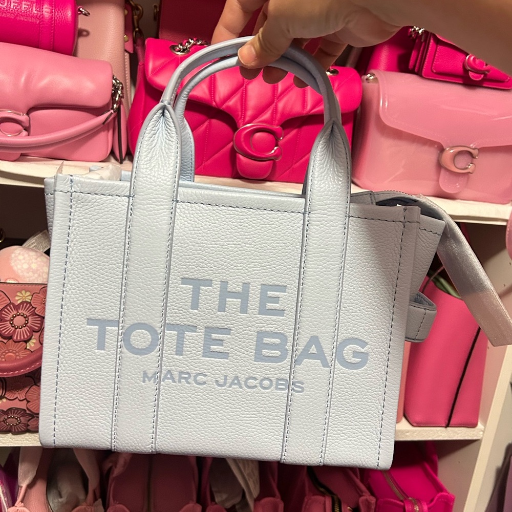 NWT Marc Jacobs small tote bag in Cloud Blue - Picture 2 of 6